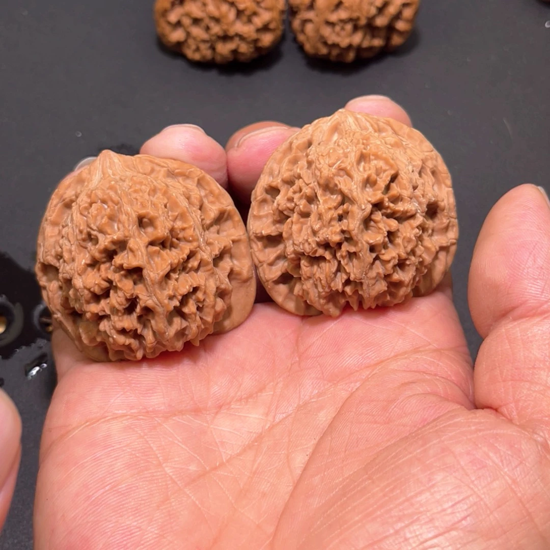 文玩核桃吊坠43全品无修满天星