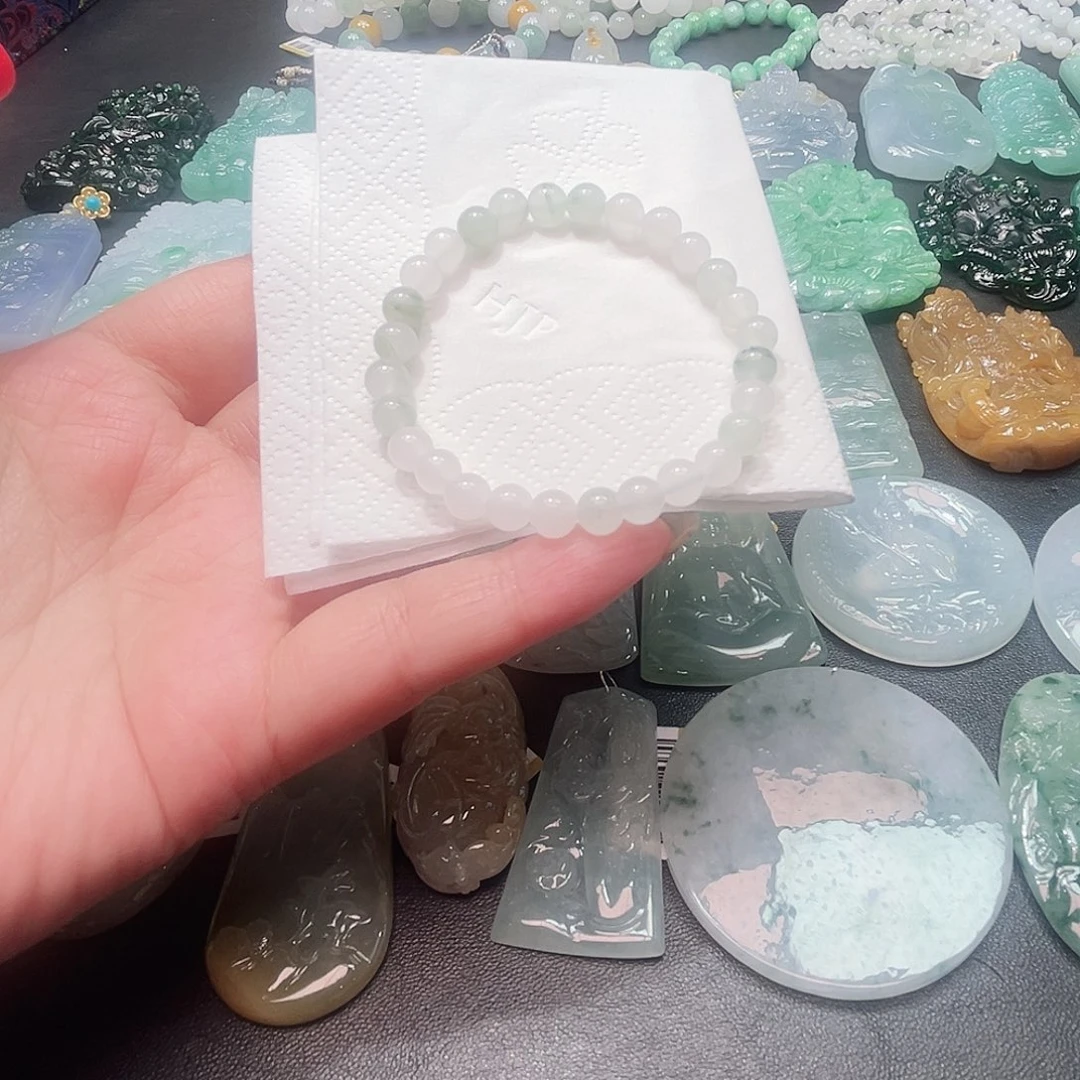 翡翠未镶嵌颈饰吊坠