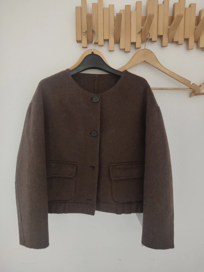 时尚宽松小香风百搭羊绒上衣