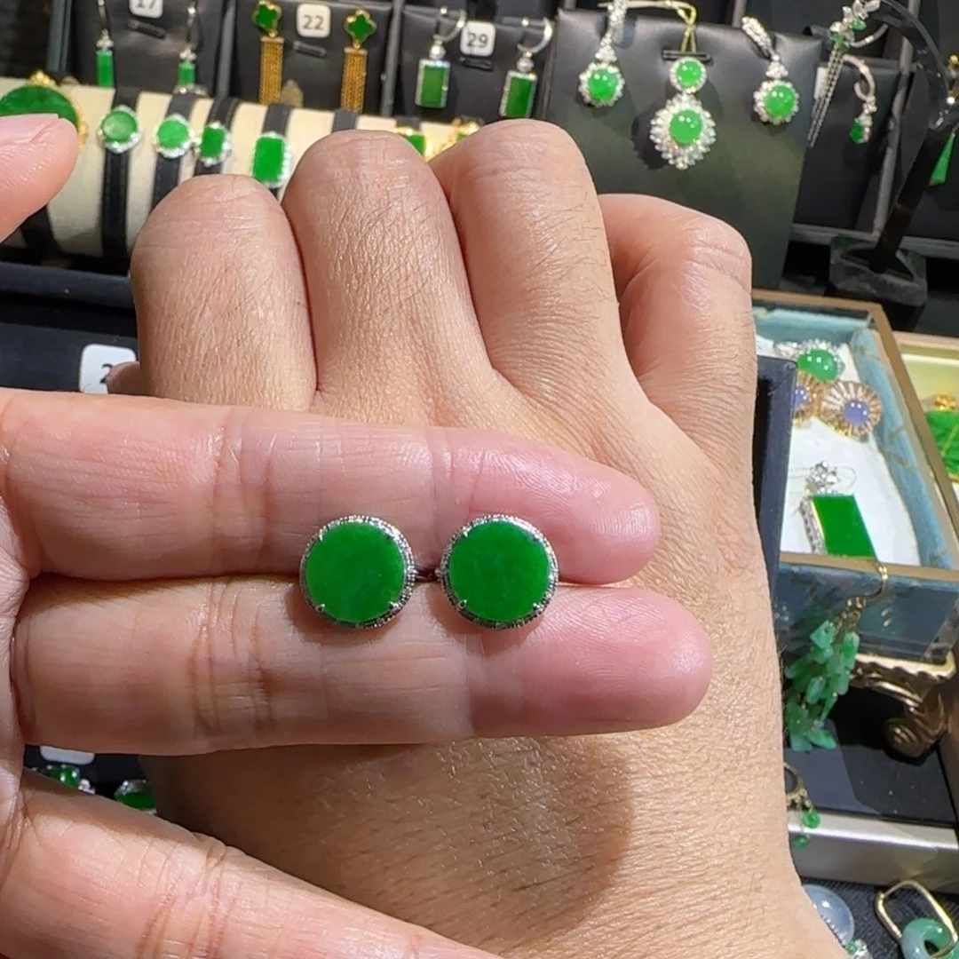 翡翠18K金镶嵌颈饰耳包