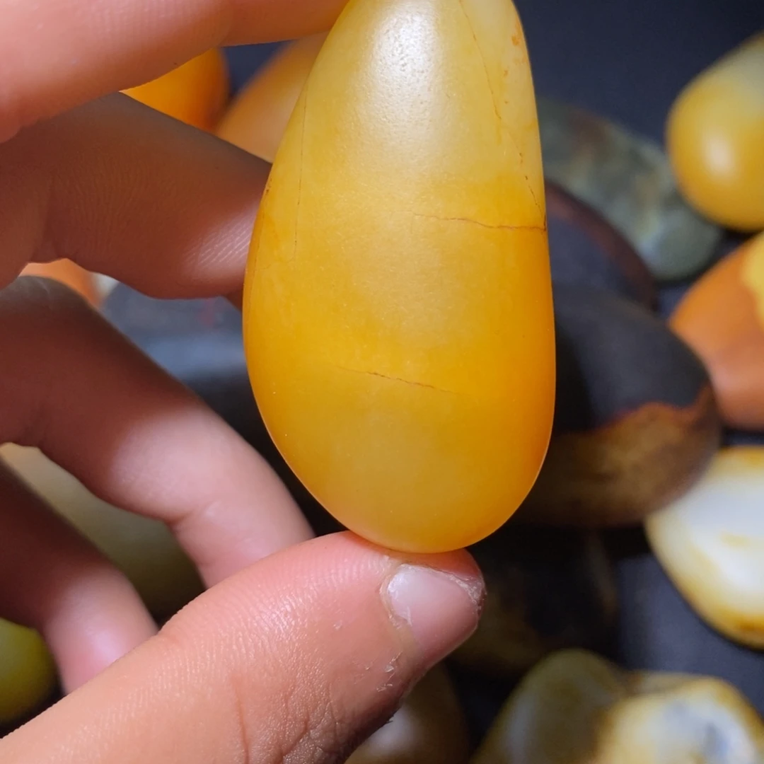 和田玉未镶嵌珠宝奇石