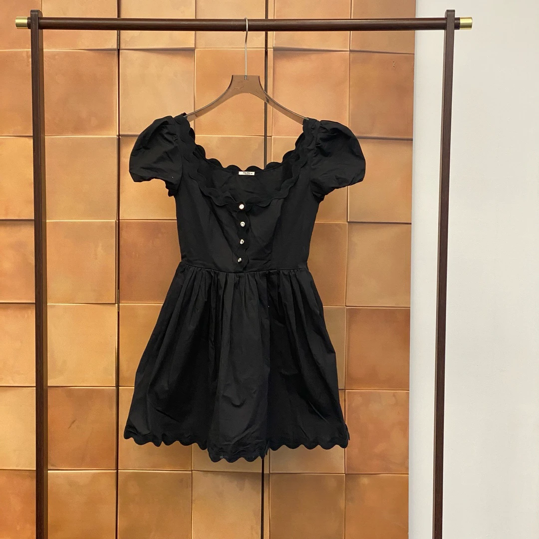 99新 MIU MIU/缪缪 黑色水钻扣泡泡袖连衣裙/40码/99新/30440