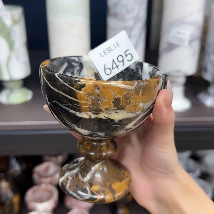 X495.               福利