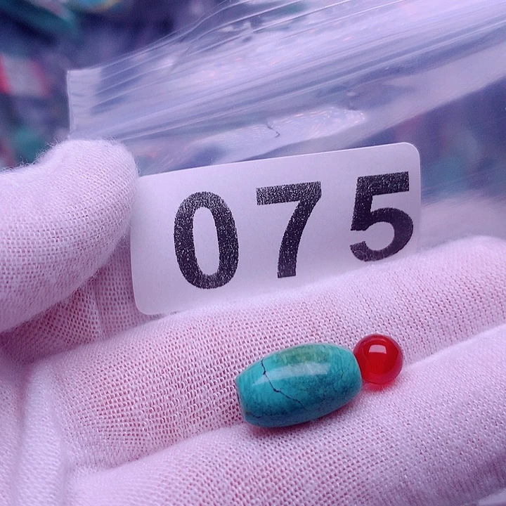 南红玛瑙未镶嵌珠宝奇石