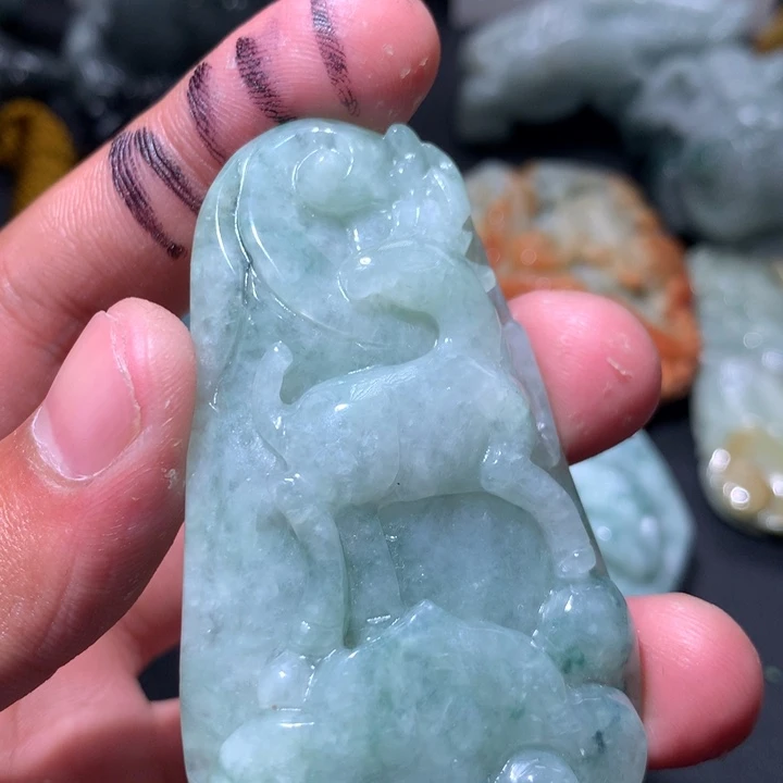 翡翠未镶嵌颈饰保真天然a货翡翠