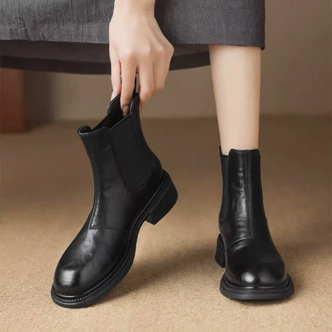 【品牌力荐】真皮圆头时尚休闲切尔西靴简约百搭英伦风小短靴5905