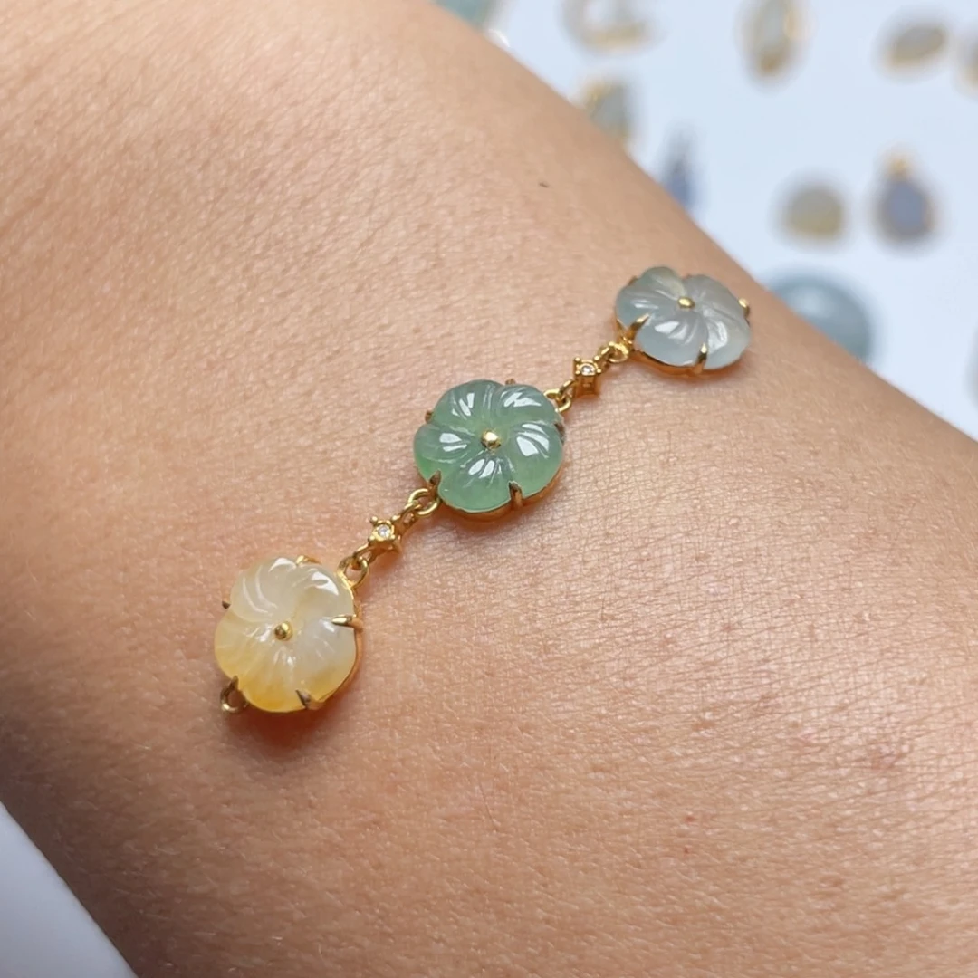 翡翠18K金镶嵌颈饰花