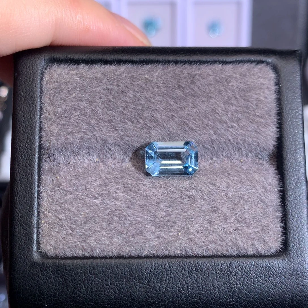 笔搁海蓝宝石未镶嵌2.1ct