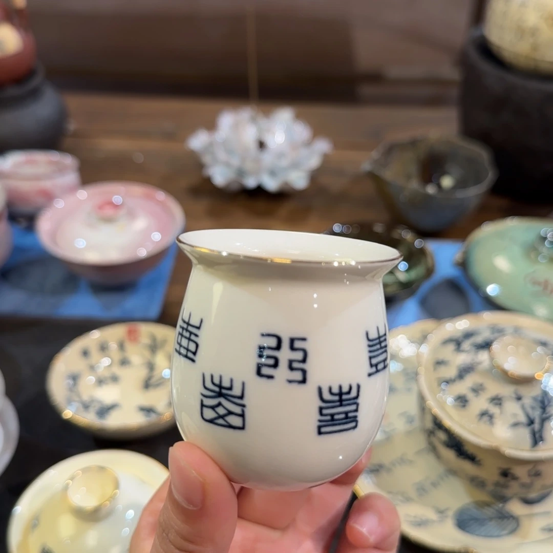 景德镇手作器皿了