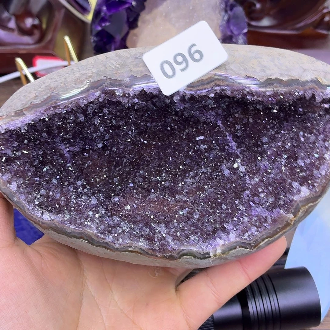 紫晶未镶嵌大型摆件（非配饰）