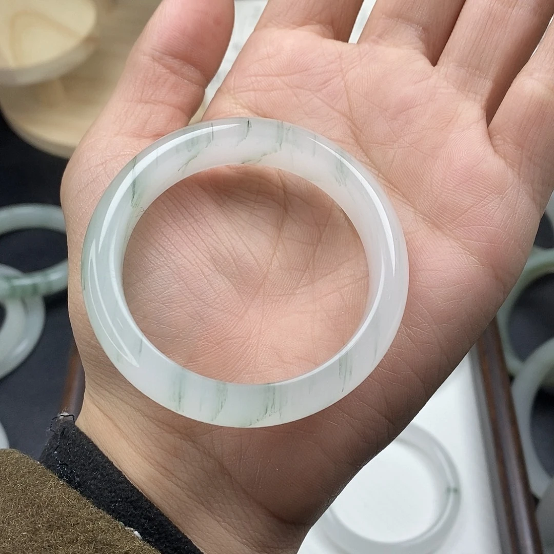 石英质玉未镶嵌手镯52圈口