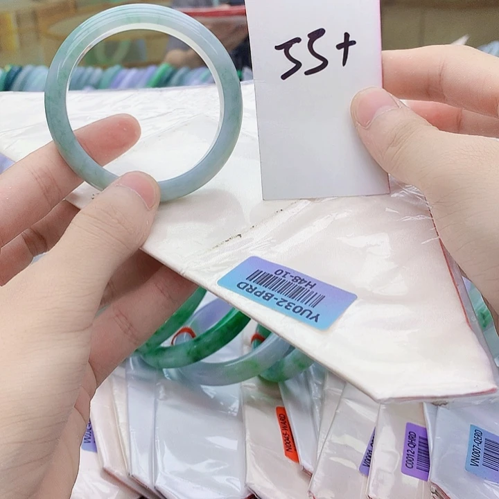 翡翠手镯未镶嵌The only