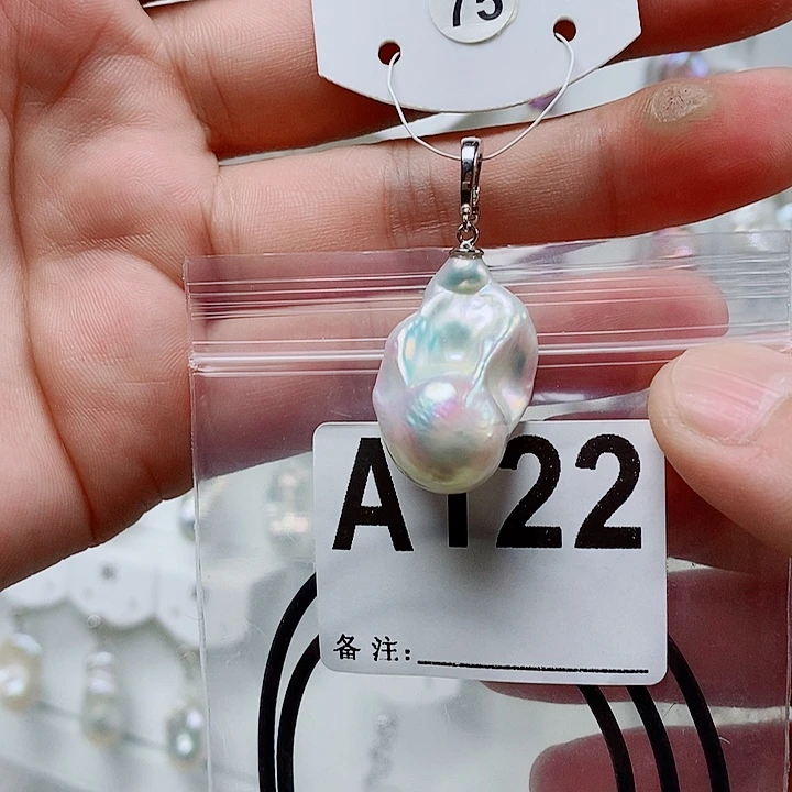 小***白淡水珍珠颈饰未镶嵌