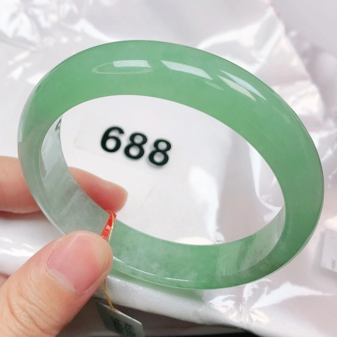 翡翠手镯未镶嵌抖音688