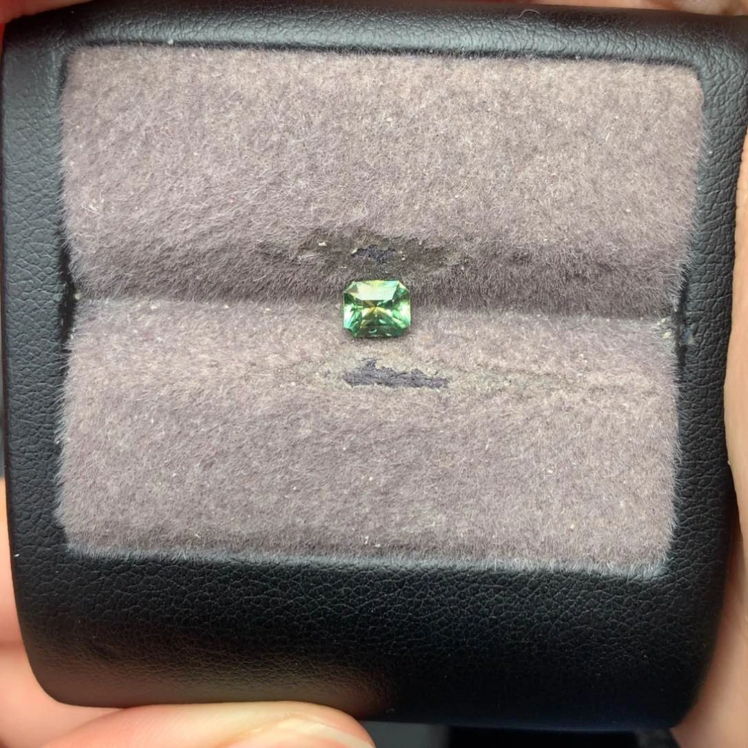 裸石蓝宝石0.67ct无烧蓝宝石