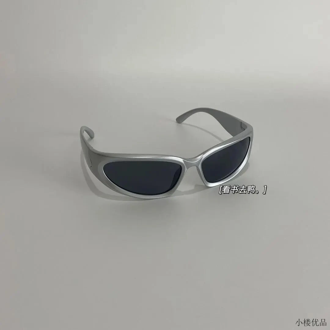 时尚工业风防护眼镜长方镜片耐刮树脂材质男款机能设计太阳镜遮阳