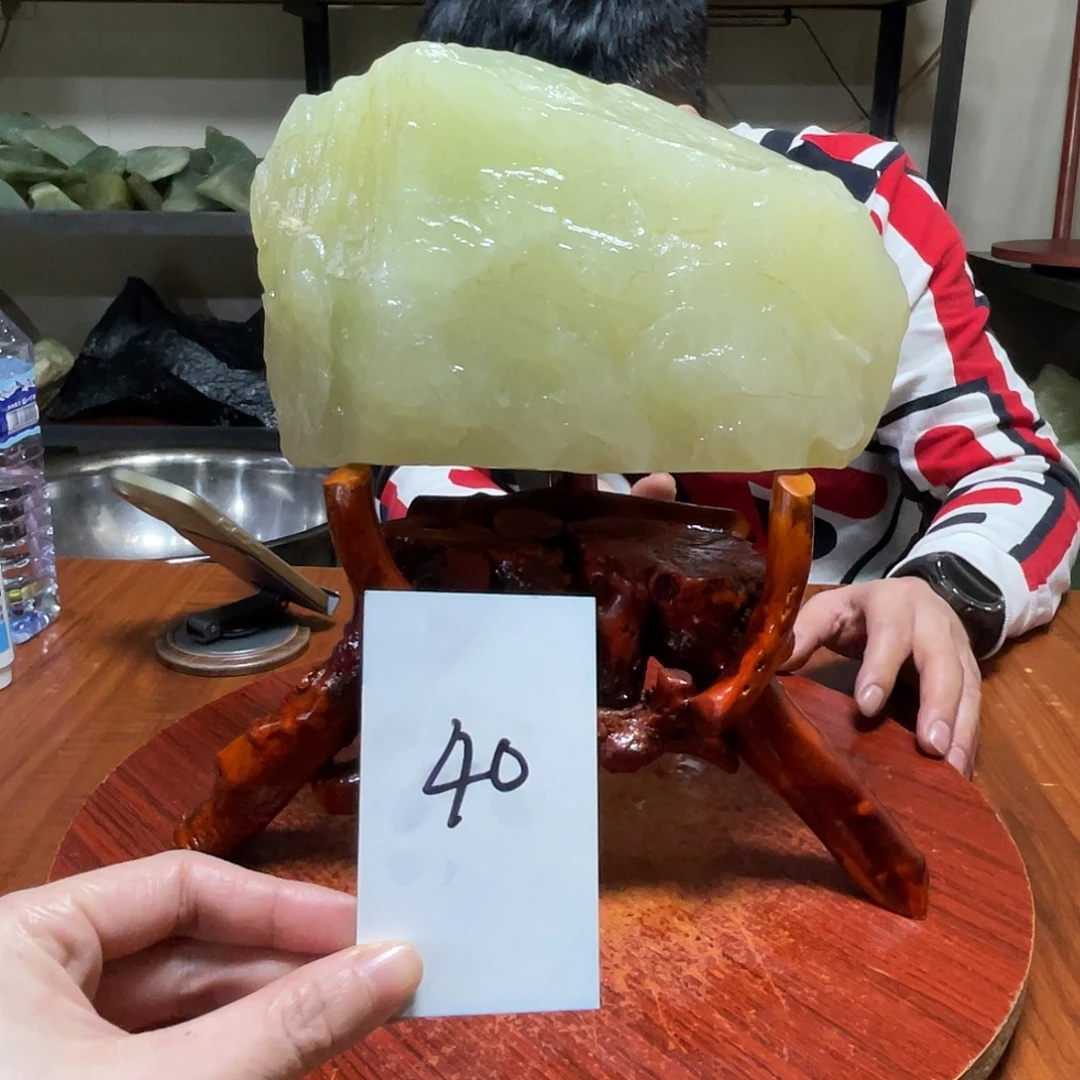蛇纹石玉未镶嵌原石