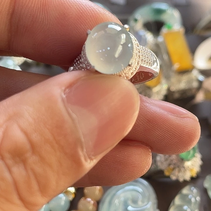 定制翡翠未镶嵌蛋面