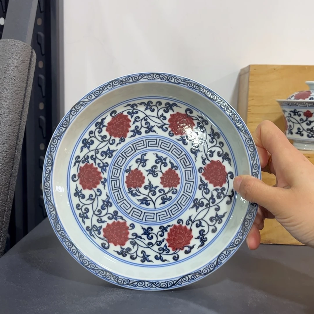 青花釉里红缠枝莲壶承