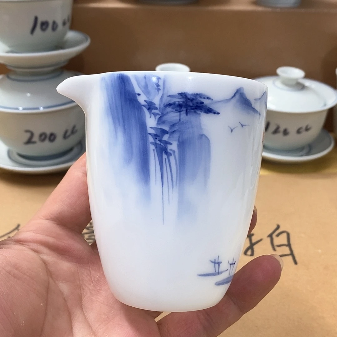 冰种手绘公道杯（瑕）