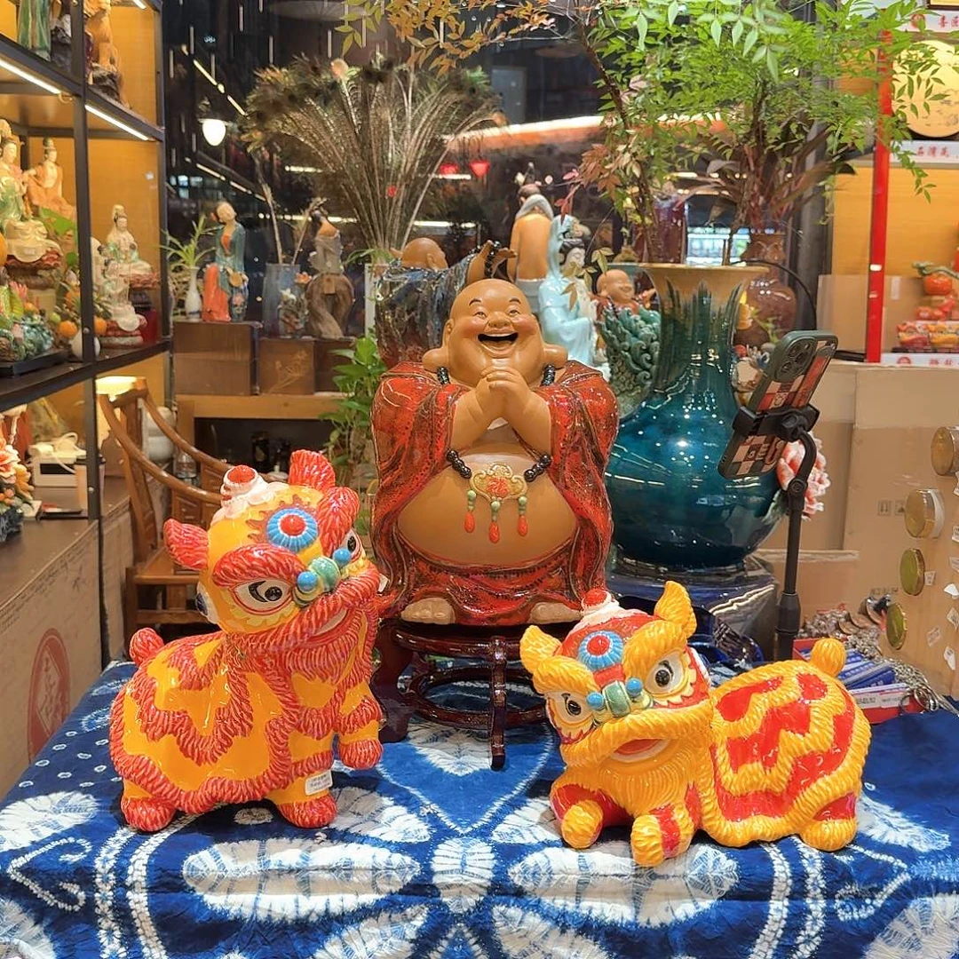 陶瓷一对醒狮摆件30厘米长
