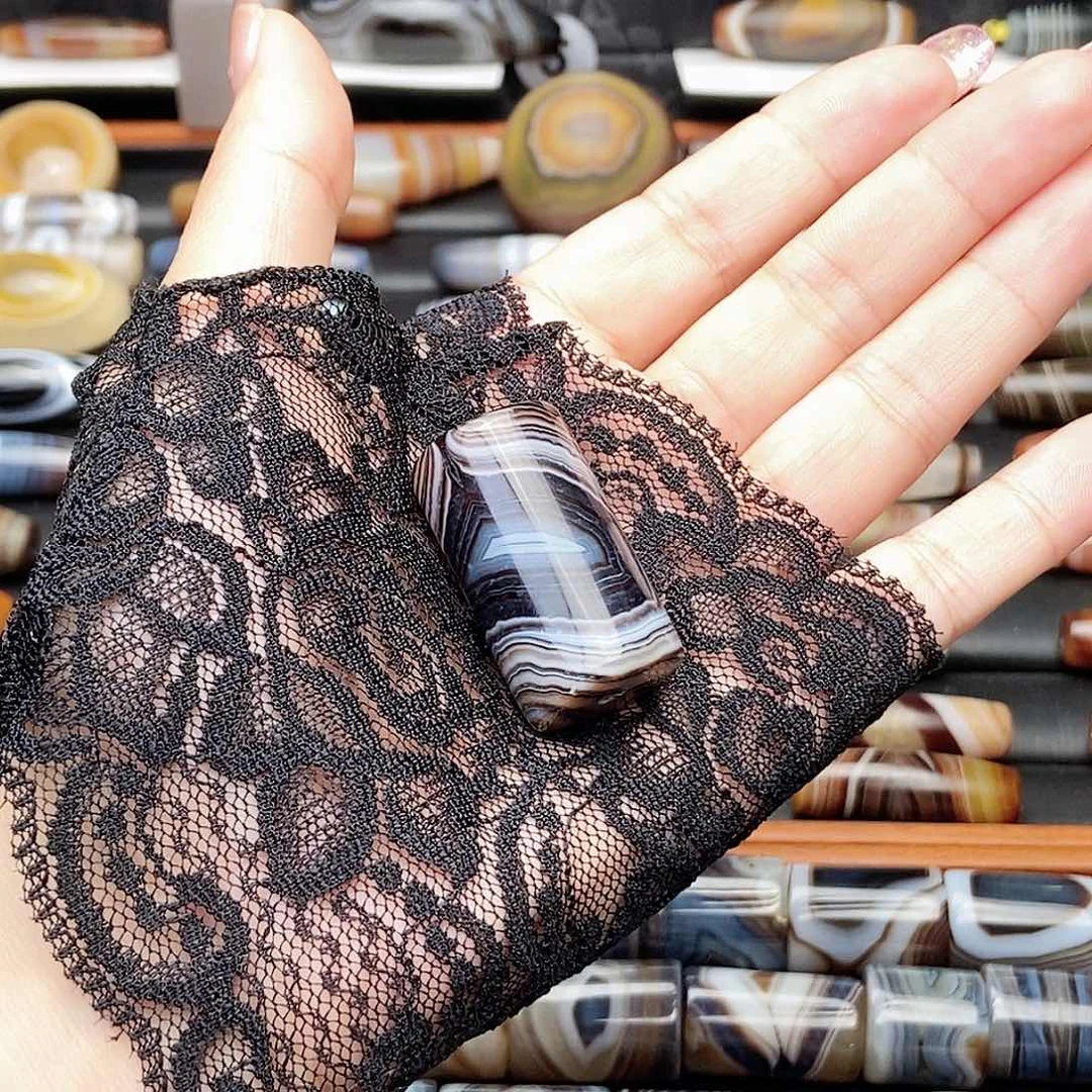 合金颈饰玛瑙/玉髓俊*