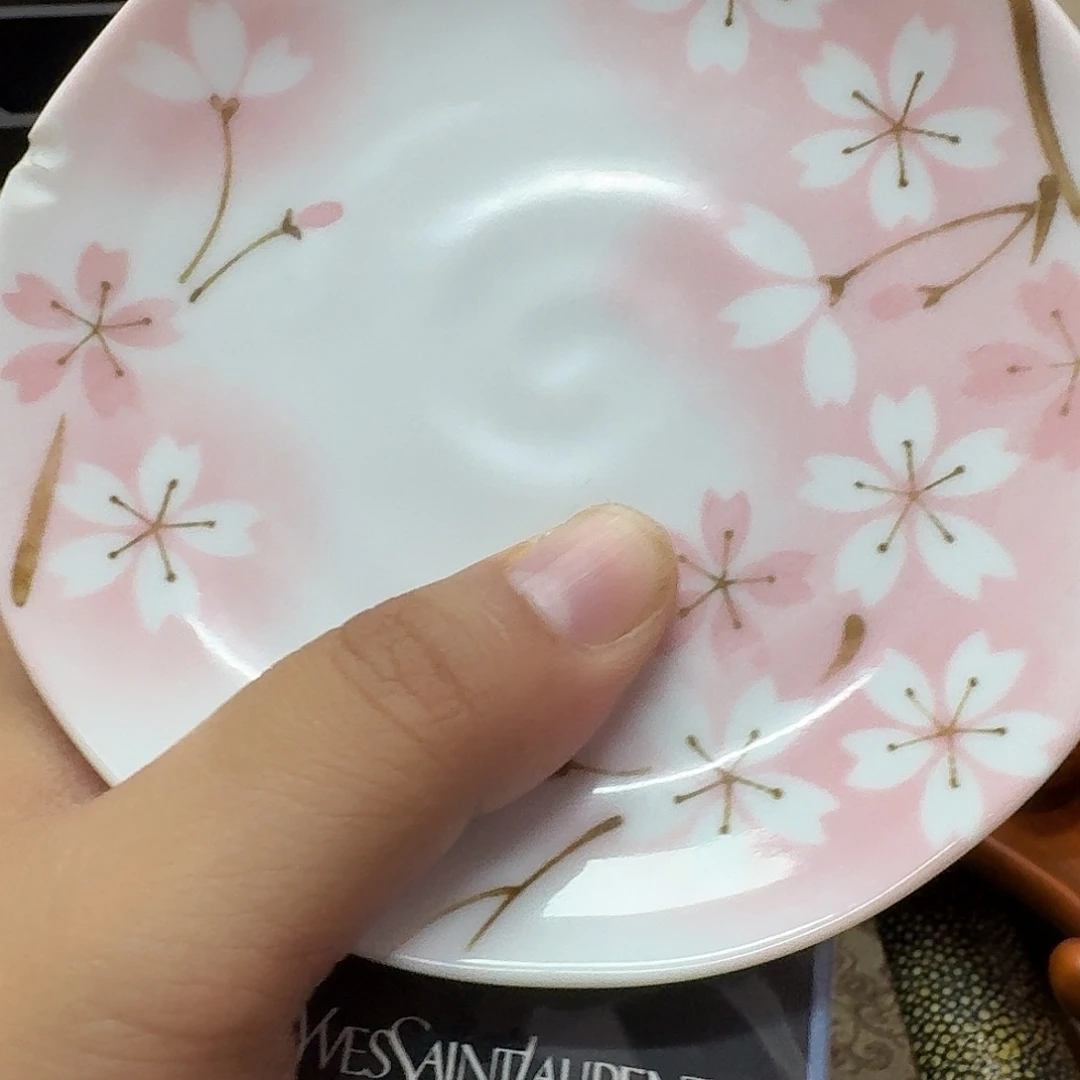 隐***率瓷片瓷器拍爬上爬爬山想睡