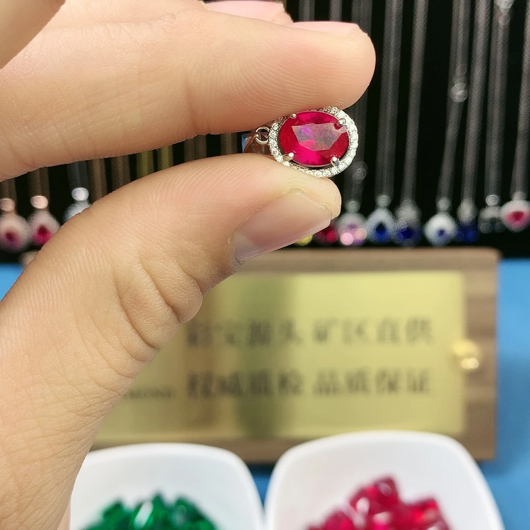 红宝石吊坠(赠链)银S925镶嵌