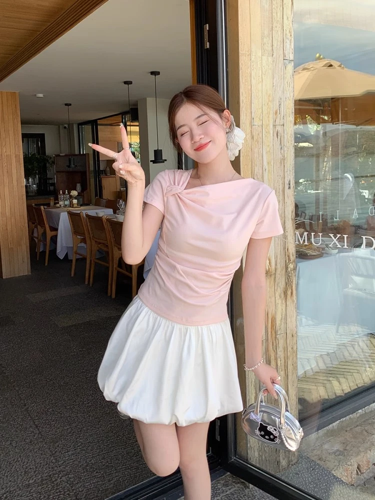 夏季新款气质小众不撞款绝美上衣设计感扭结斜领粉色短袖t恤女装