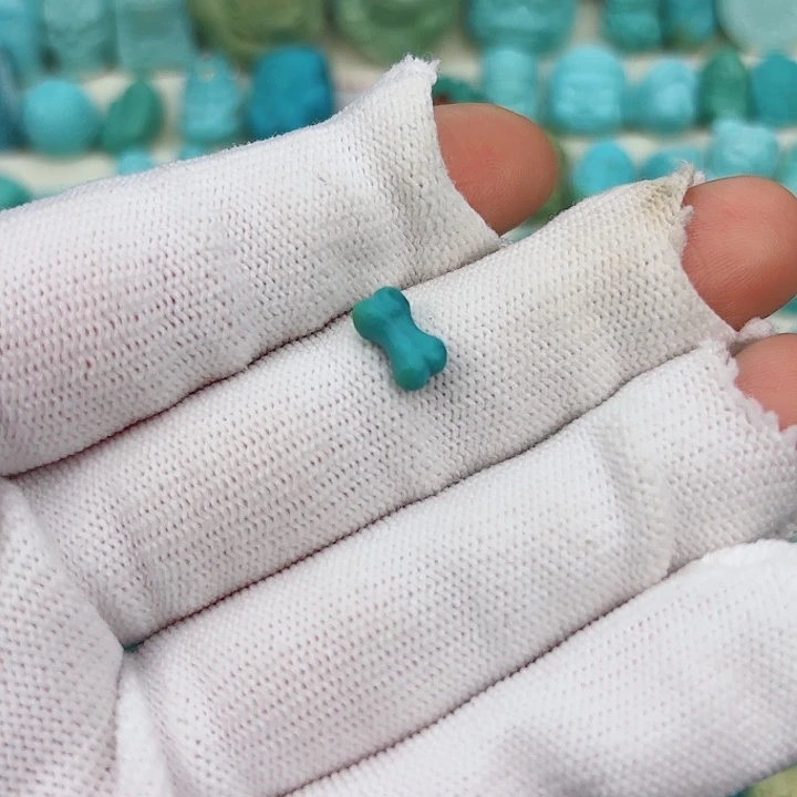 用***8绿松石未镶嵌挂件