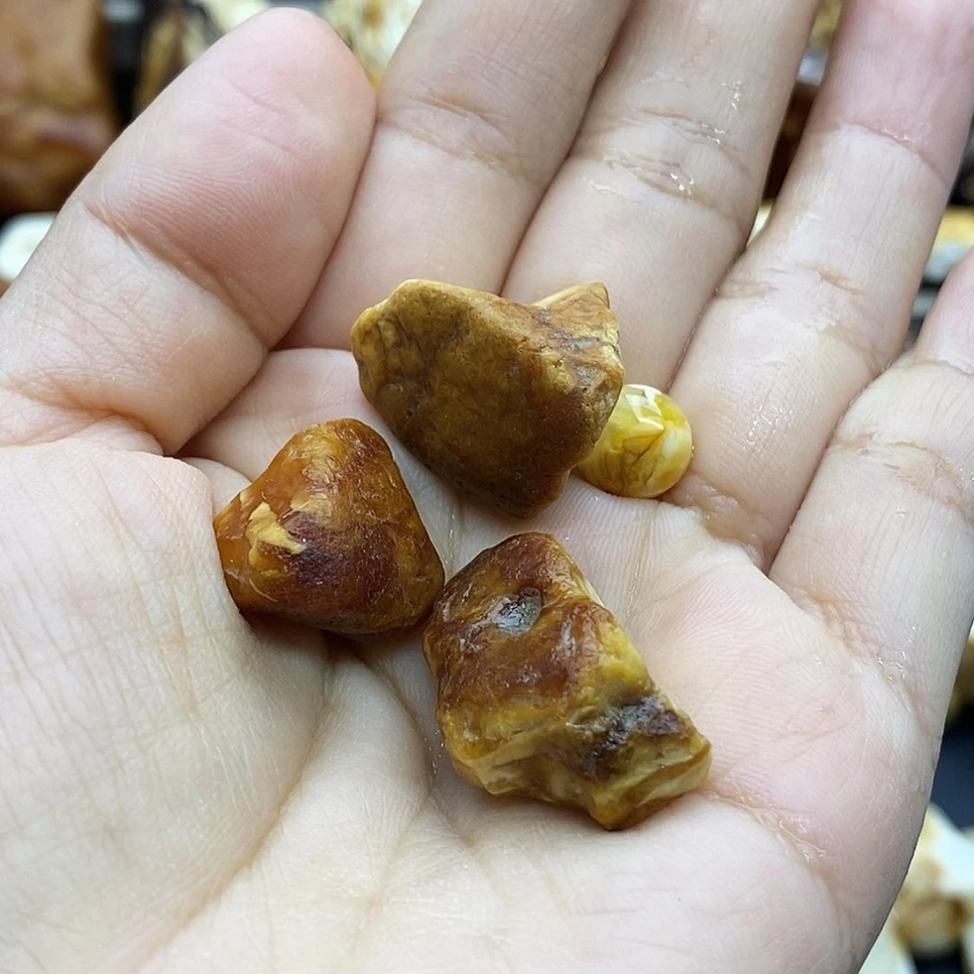 定制琥珀马*亮蜜蜡原石