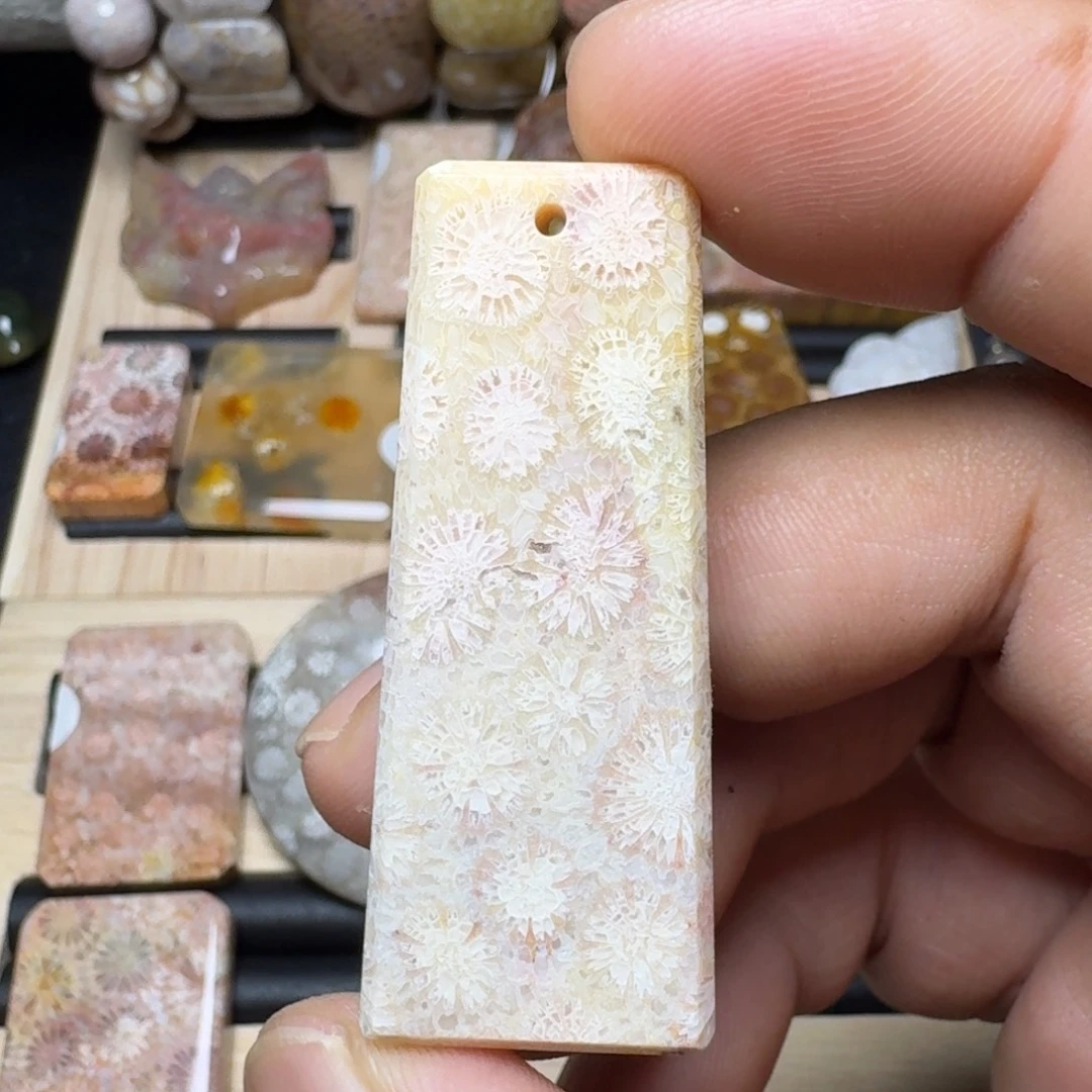 硅化玉未镶嵌纯天然色有机玉石保真色