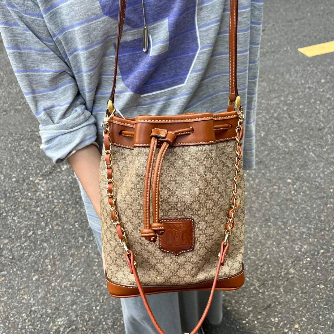 修复品Celine/思琳 XM/浅色满印老花小号水桶包/KH09401074