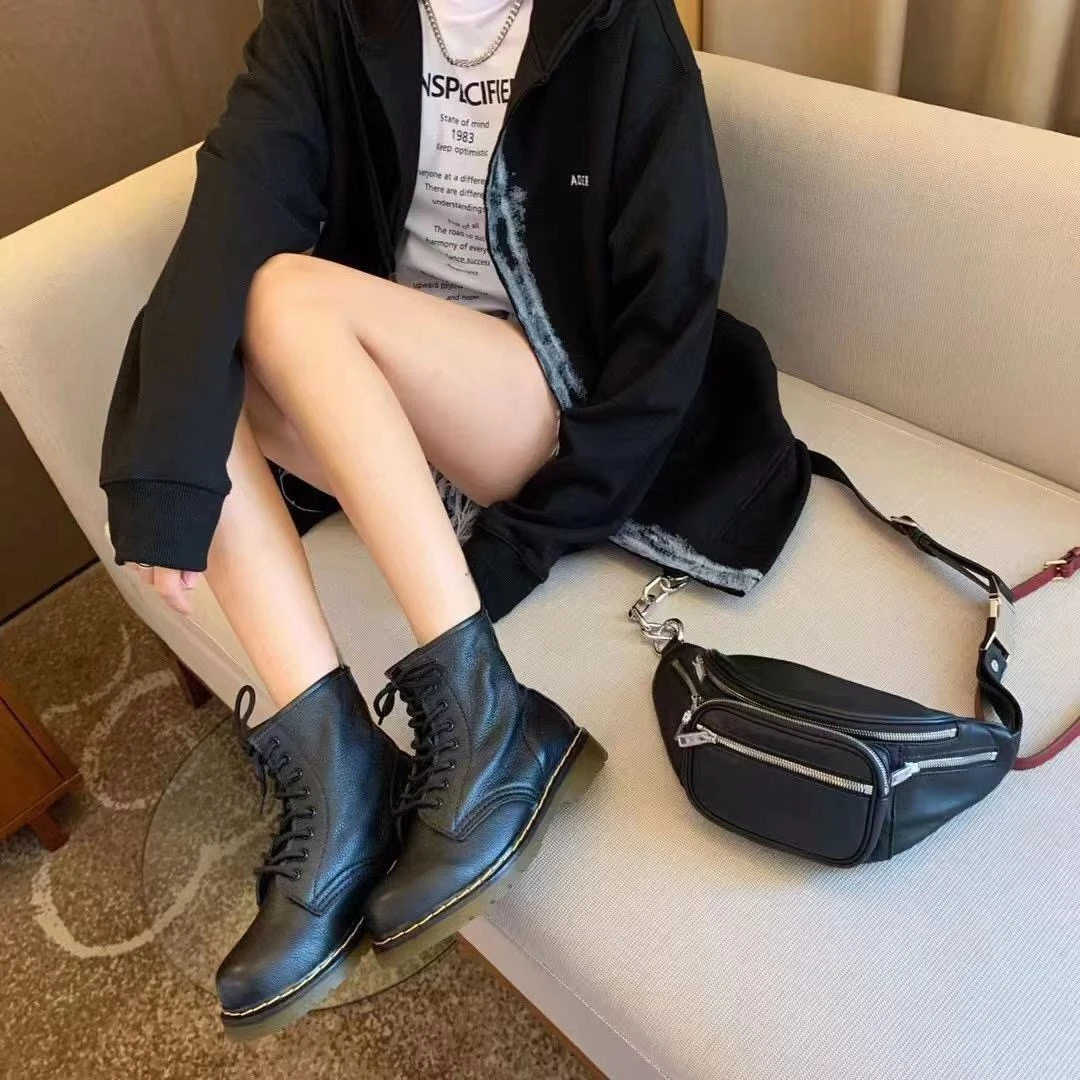 瘦瘦靴~复古英伦风系带软皮8孔马丁靴女XA093