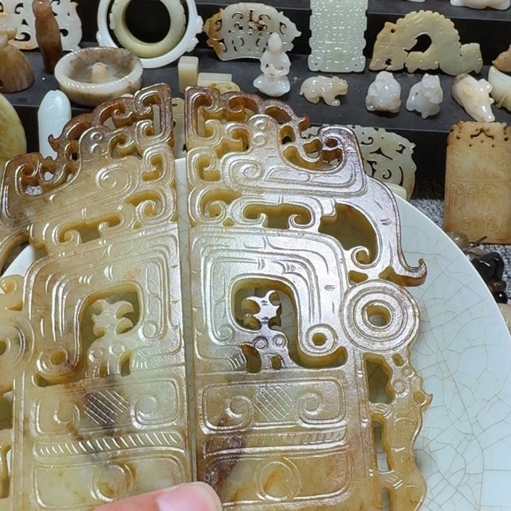 哄***哄瓷片双鱼青瓷开片大碗