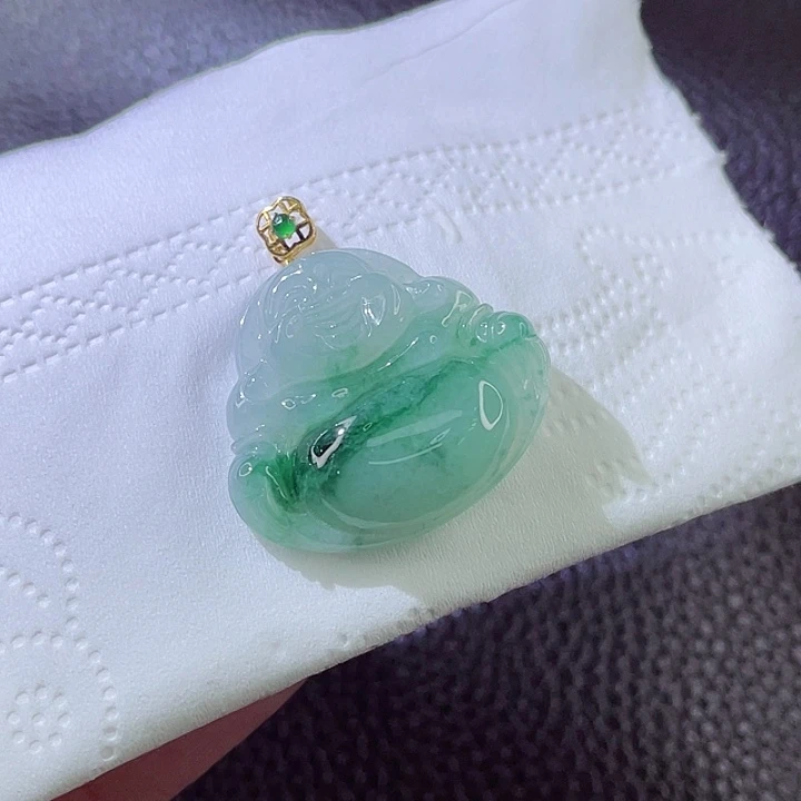 翡翠颈饰18K金镶嵌翡翠