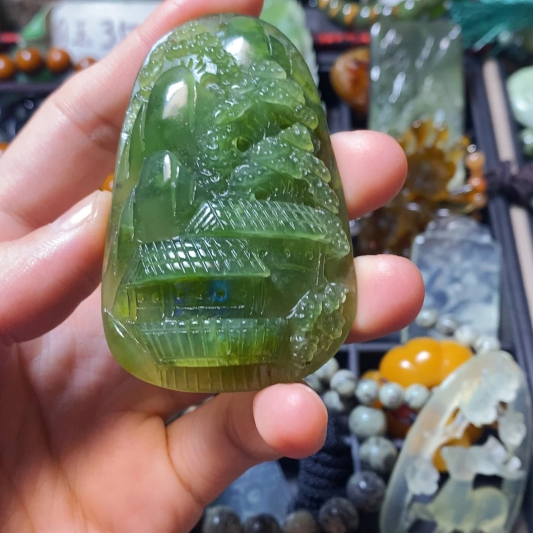 蛇纹石玉未镶嵌颈饰