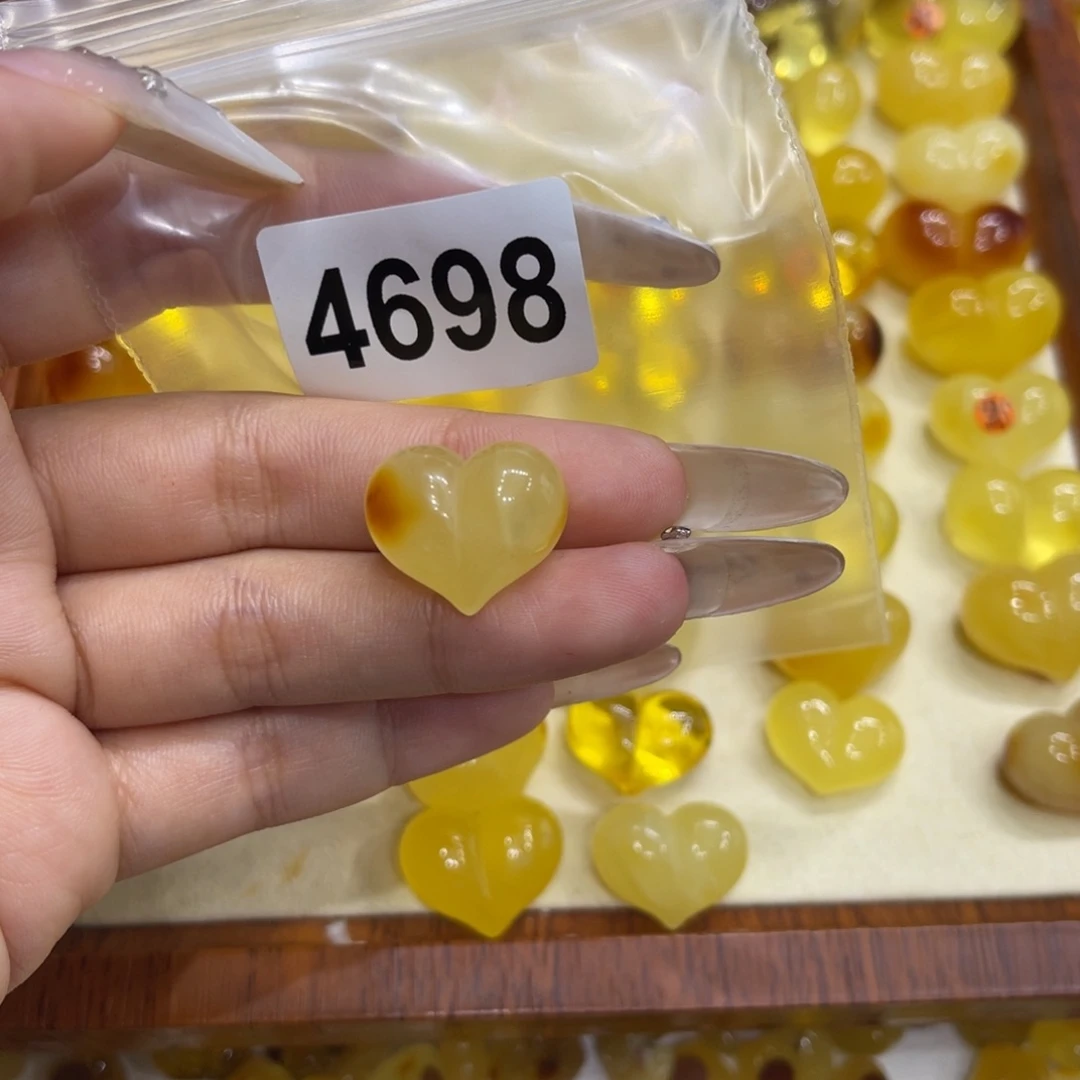 要***猫琥珀未镶嵌珠宝奇石