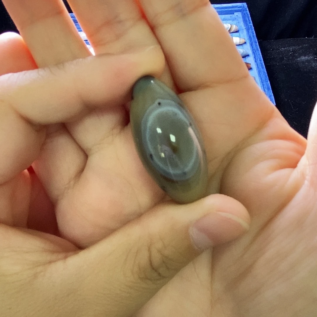 布***衣玛瑙/玉髓未镶嵌颈饰