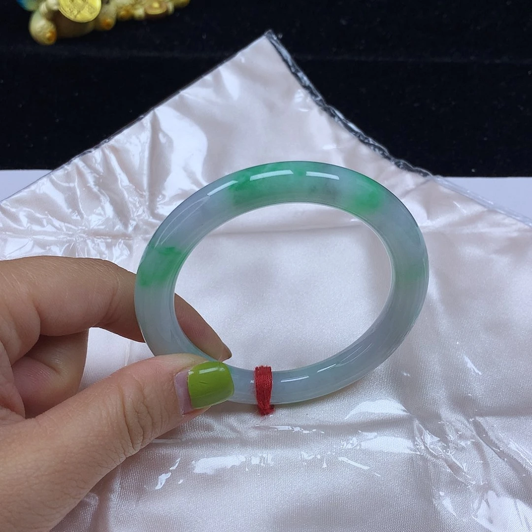 翡翠未镶嵌手镯（圆镯）圈口55