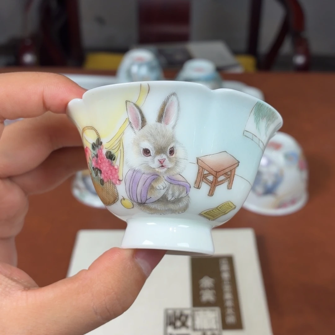 瓷杯子瓷姑娘景德镇陶瓷艺术