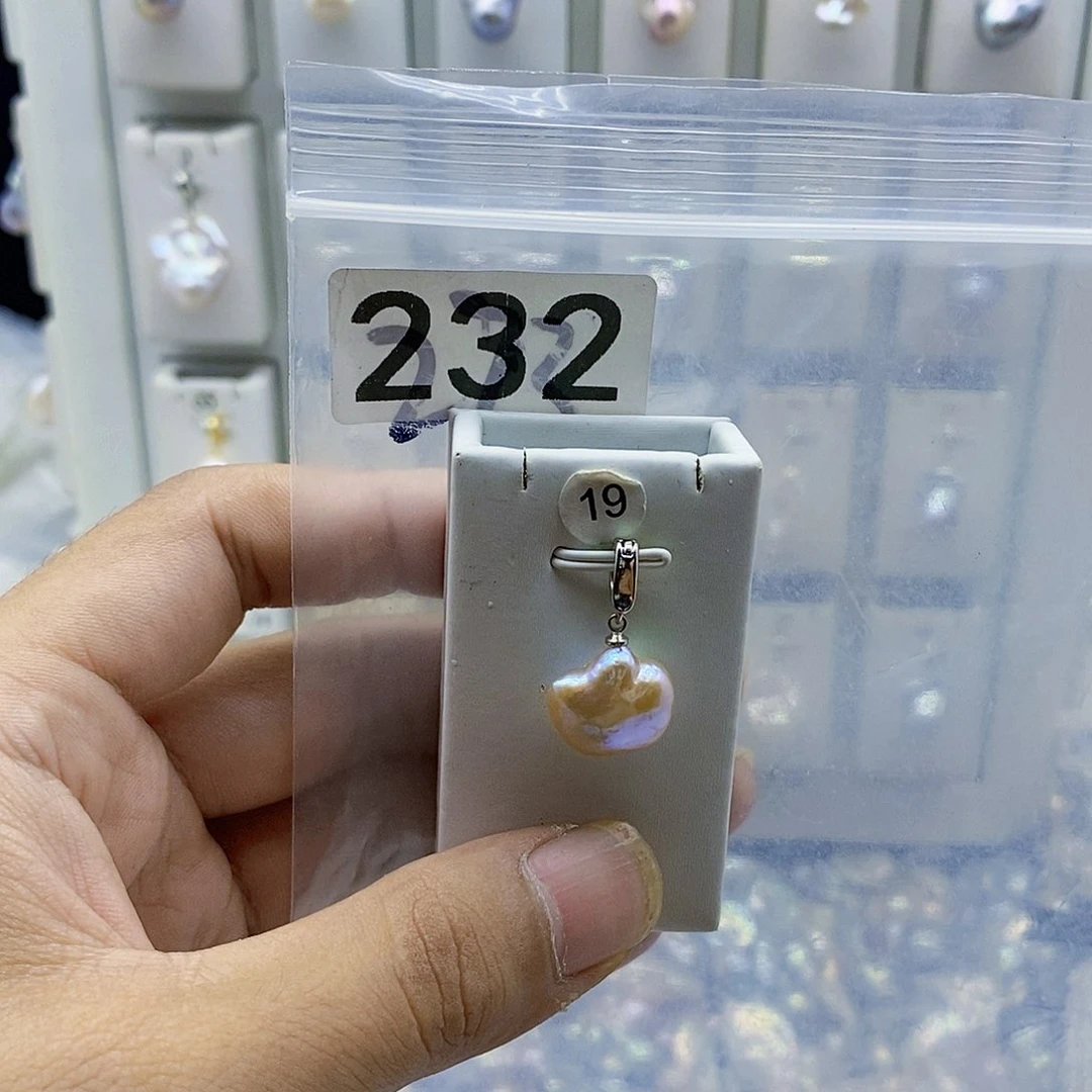 淡水珍珠合金颈饰