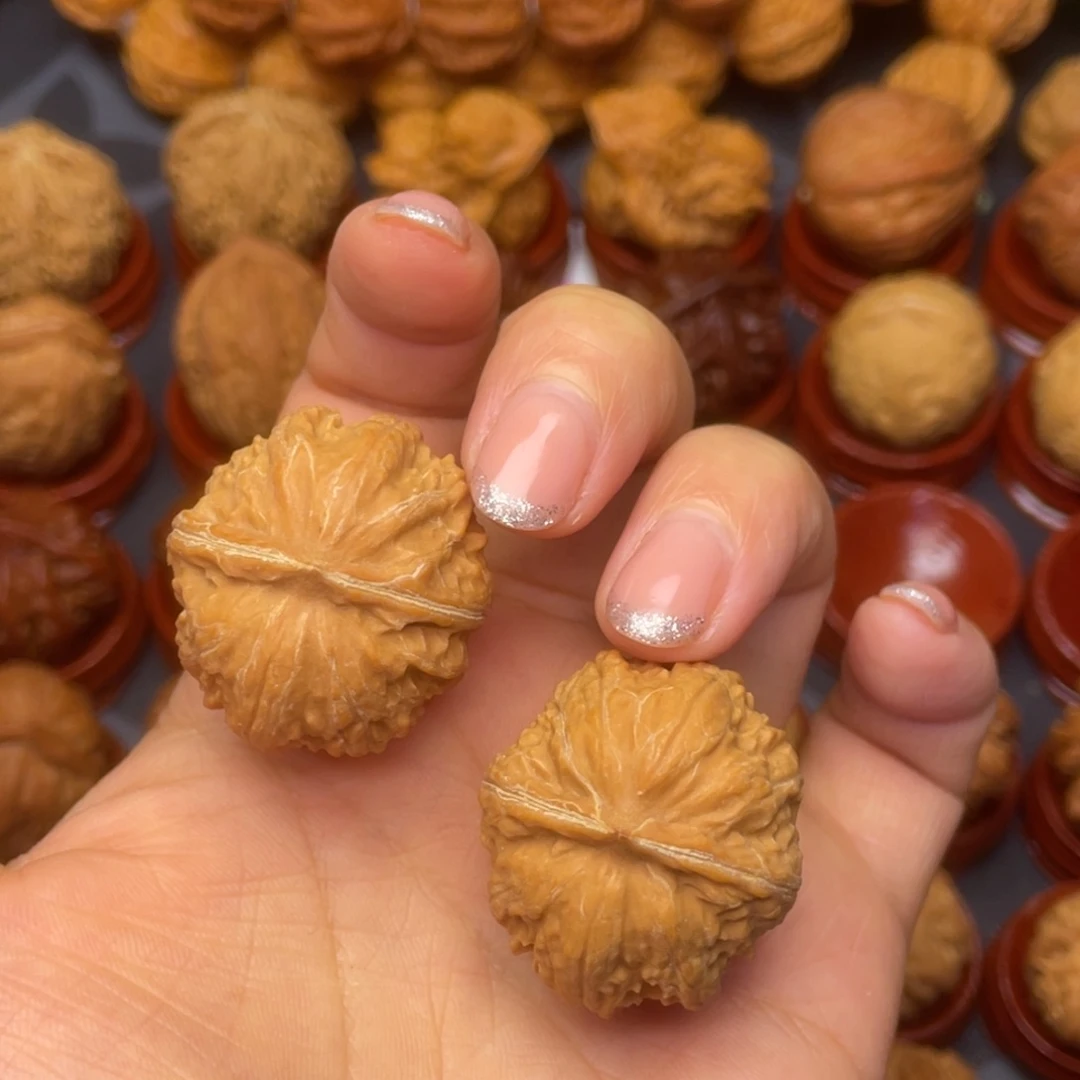 文玩核桃把件麒麟元宝