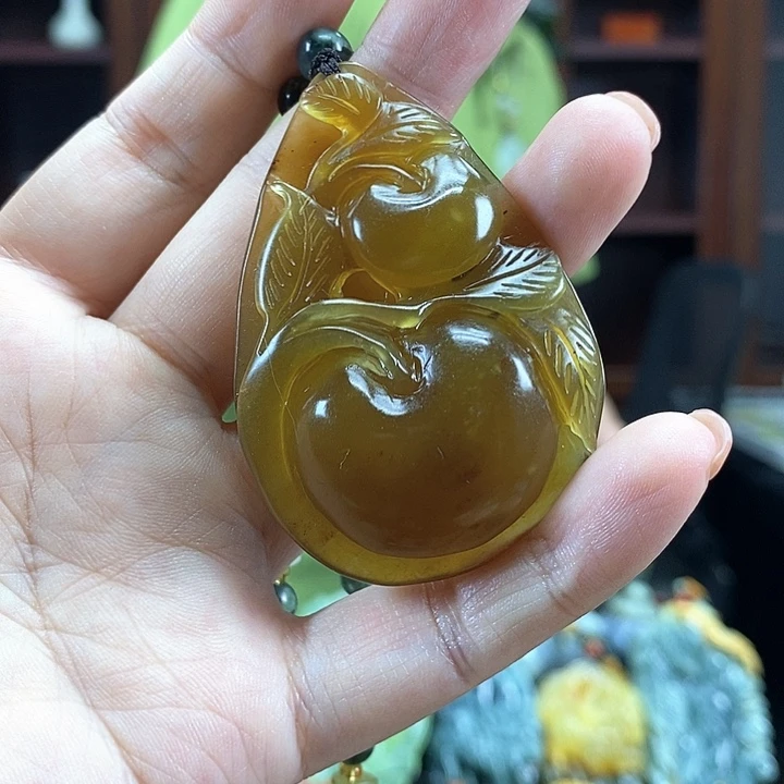 蛇纹石玉未镶嵌吊坠