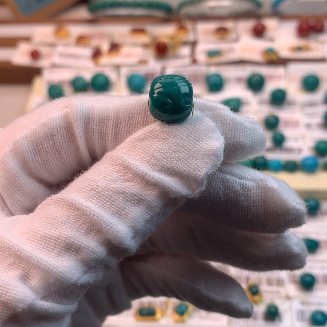 绿松石未镶嵌配饰凡