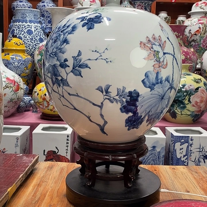 曹***涛景德镇陶瓷手工手绘花瓶摆件