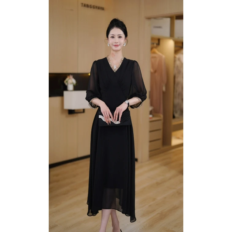 2025年春季新款法式浪漫中长款连衣裙女