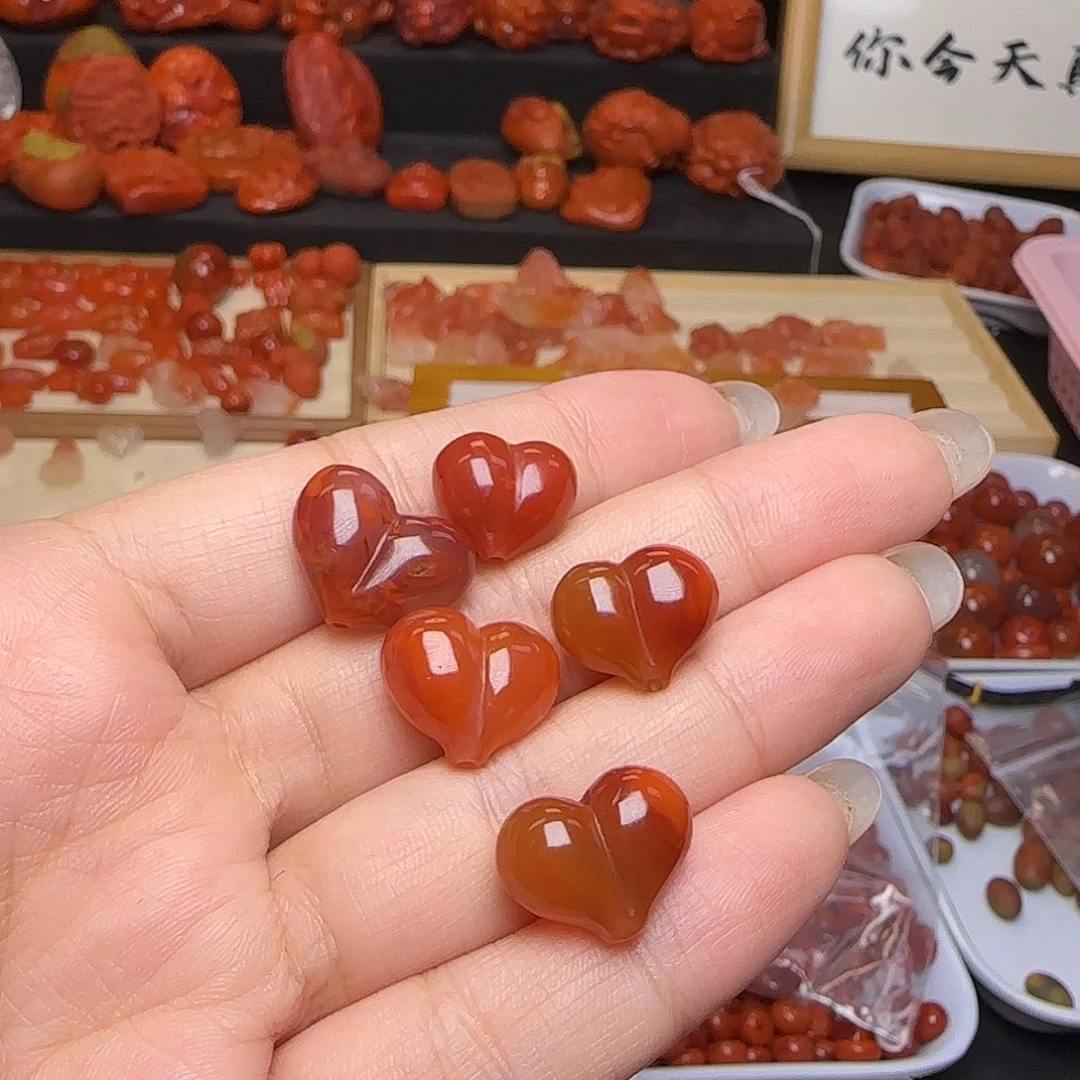 南红玛瑙未镶嵌颈饰