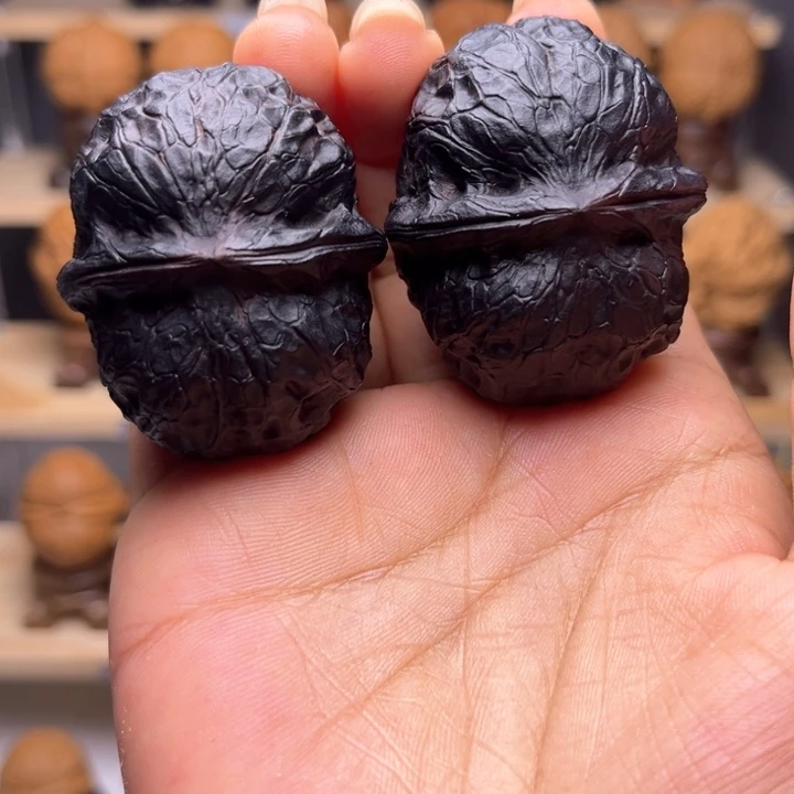 文玩核桃把件玉罗汉M6