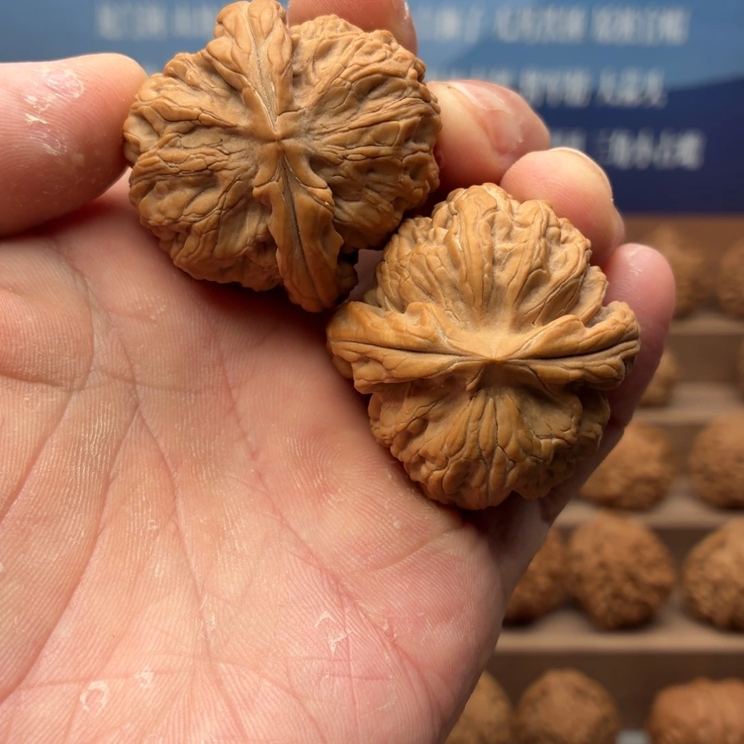 徐****吊坠文玩核桃红锦鲤